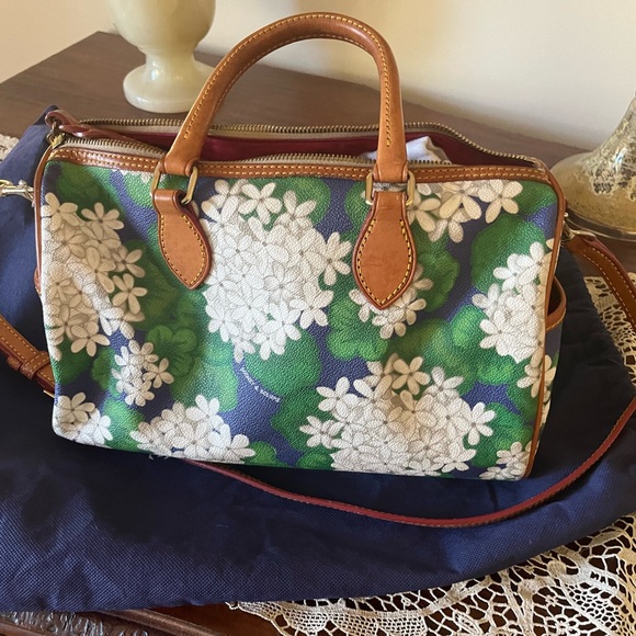 Dooney & Bouke coated Cotton floral printed Satchel in pre-owned condition. - Picture 6 of 12